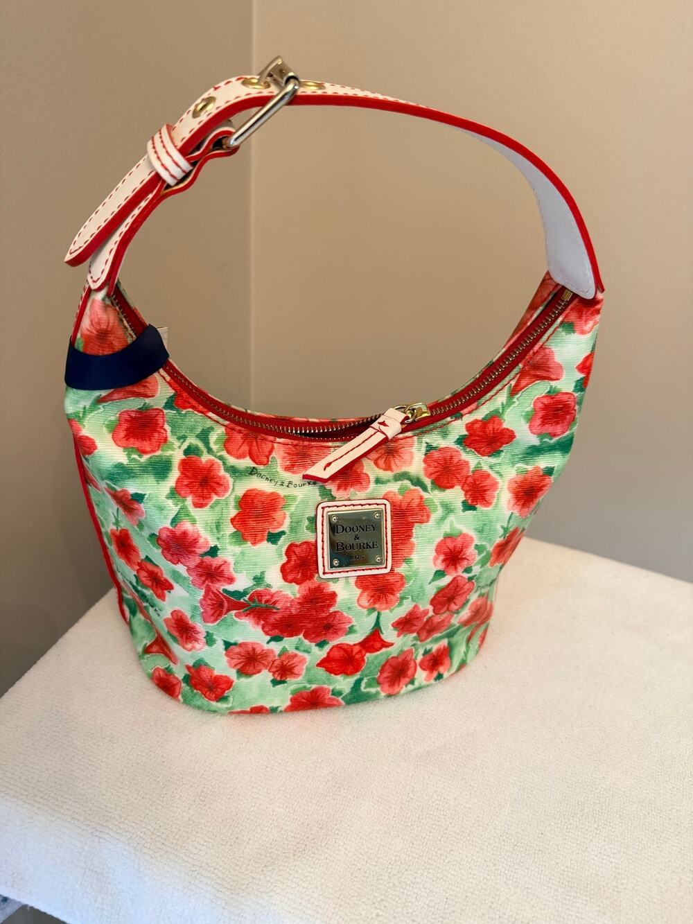 Vintage Spring Dooney & Bourke Bucket, Shoulder Bag in Petunia, Leather, NWOT